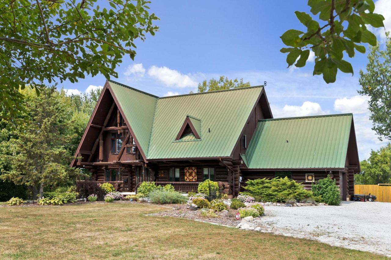 The Lodge At Lakeshore Belle River Exterior photo